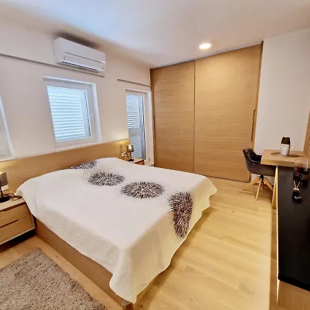 Elodie Apartment *